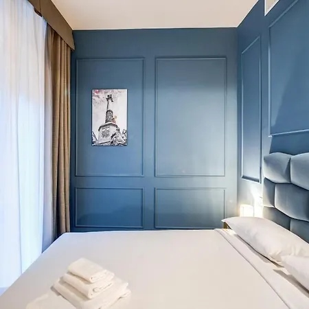 Magenta Collection Capranica *